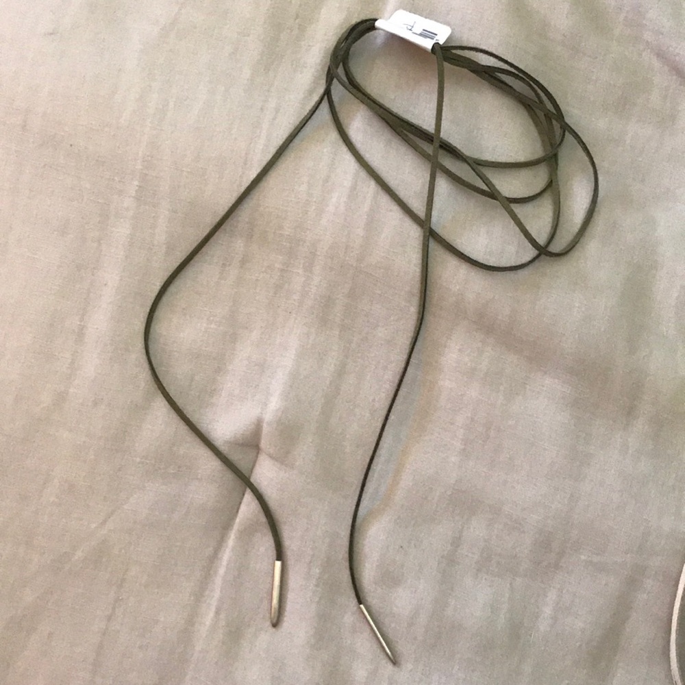 Tie choker